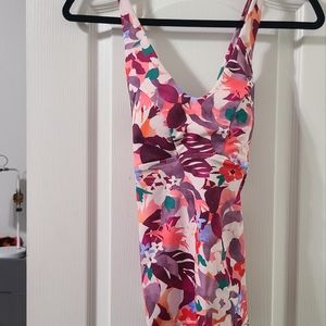 Athleta bathing suit tankini size medium D / DD Floral